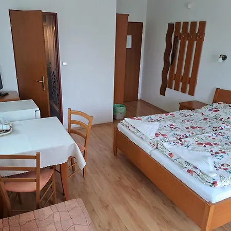 Vendégház Ubytovanie Astra 3*