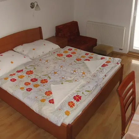 Vendégház Ubytovanie Astra Bellegszencse