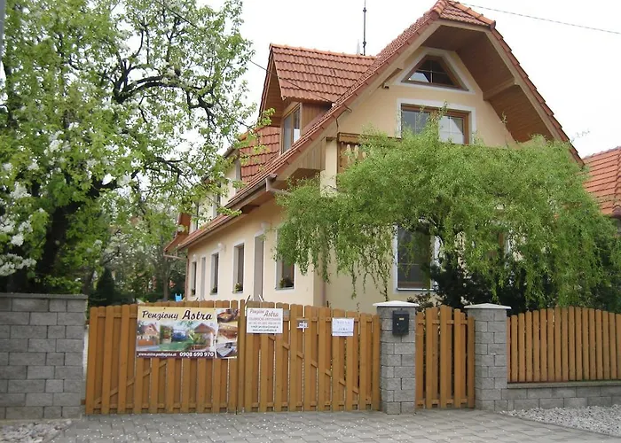 Astra Πανσιόν 3*