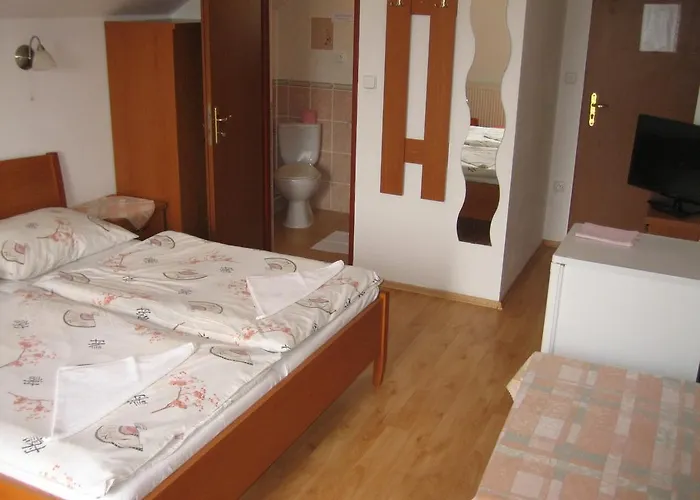 Astra Πανσιόν 3*