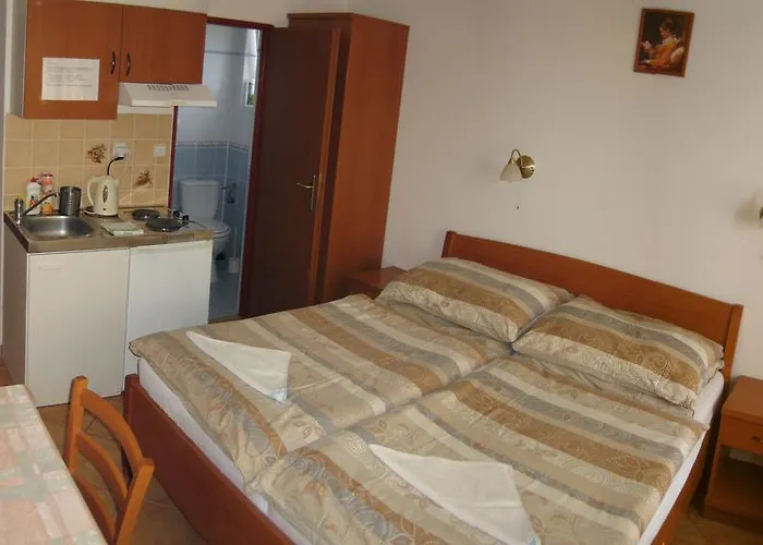 Πανσιόν Astra Podhájska