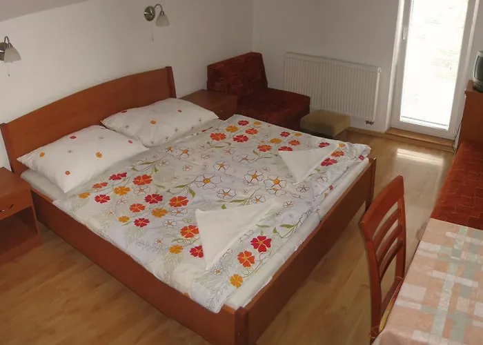 Πανσιόν Astra Podhájska